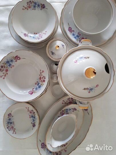 Столовый сервиз новый