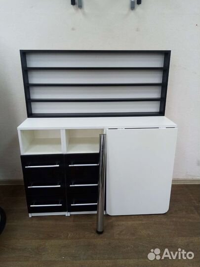 Маникюрный стол складной