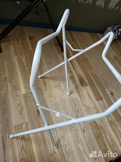 Универсальная подставка под ванночку