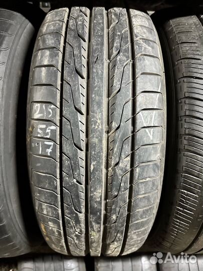 Toyo DRB 215/55 R17