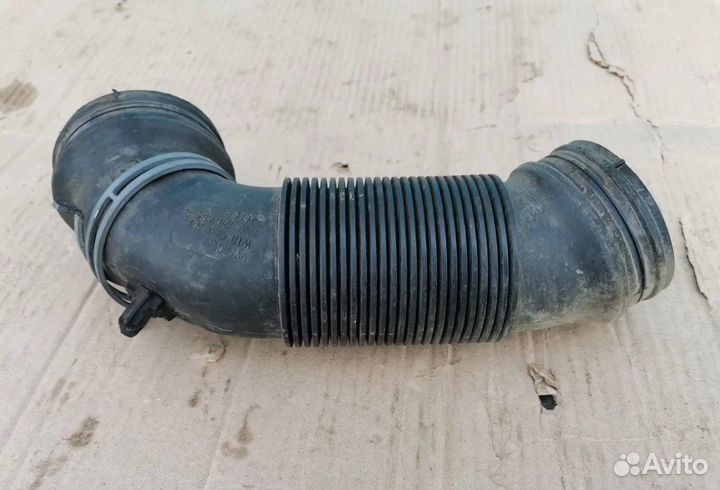 Патрубок воздушного фильтра Volkswagen Tiguan