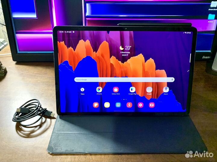 Samsung galaxy tab S7 plus с оригинальном чехлом