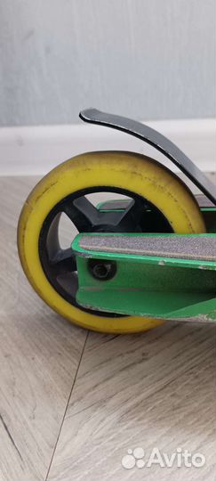 Трюковой самокат zest