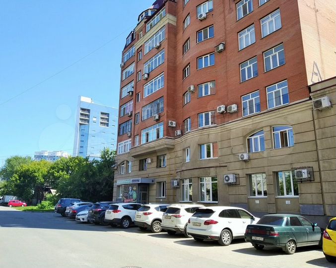 Продаётся спорт комплекс, 625 м²