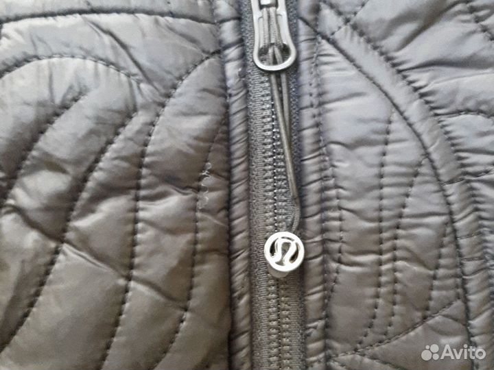 Жилет двухсторонний Lululemon р.42-44