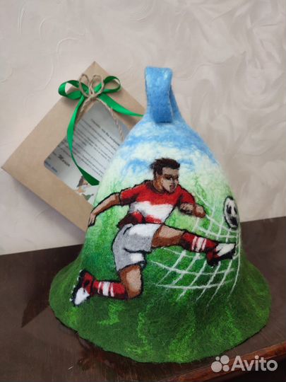 Валянная банная шапка