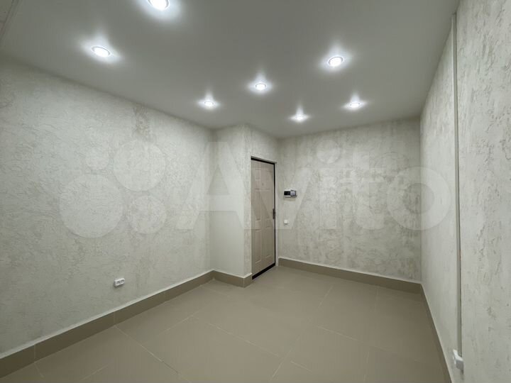 Помещение, 11.8 м2, новый ремонт, первая линия