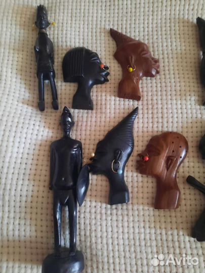 Фигурки из дерева