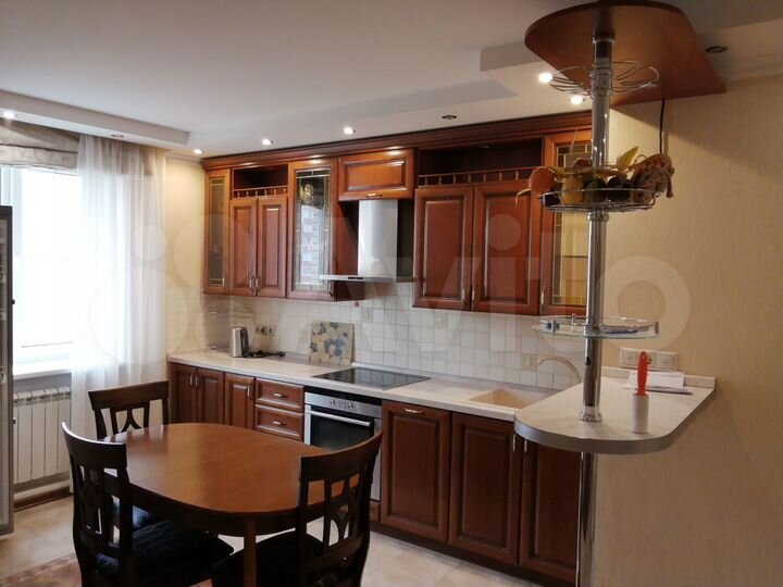 3-к. квартира, 105 м², 8/17 эт.