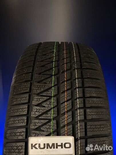 Kumho WinterCraft WS71 275/45 R20 110W