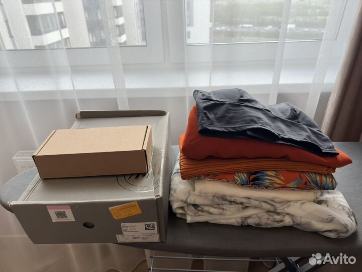 Пакет женской фирменной одежды 42 размер