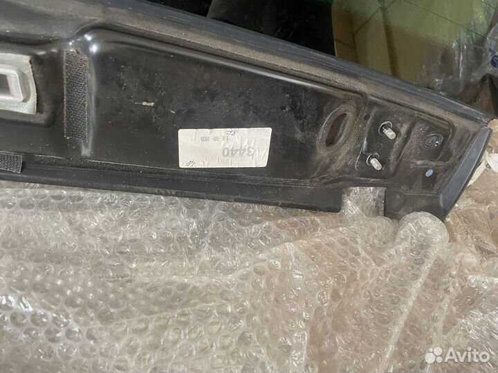 Заднее стекло touareg