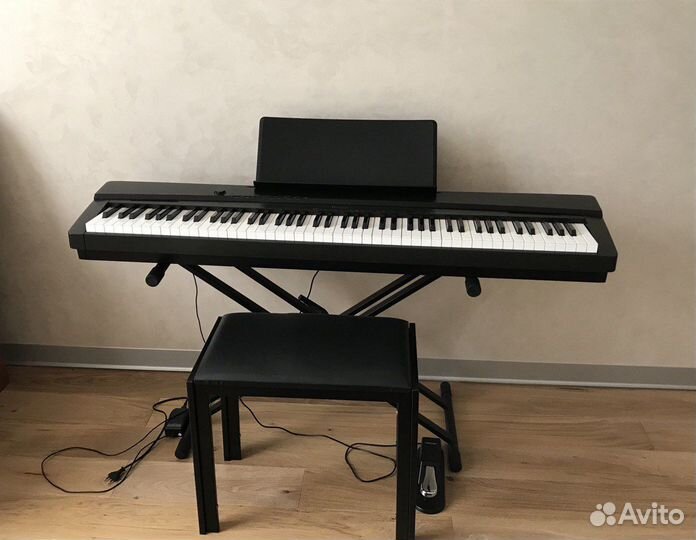 Цифровое пианино Casio Privia PX-135
