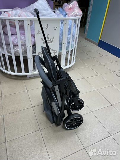 Коляска Luxmom v3