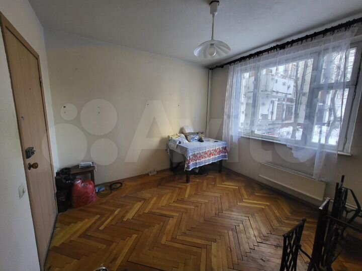 3-к. квартира, 77 м², 1/22 эт.