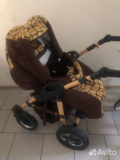 Прогулочная коляска