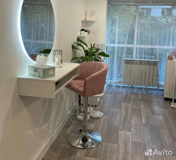 Стул барный,стул бровиста,визажиста б.у