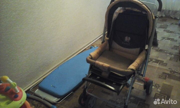 Продам прогулочную коляску