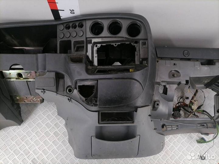 Панель передняя салона (торпедо) iveco Daily 3