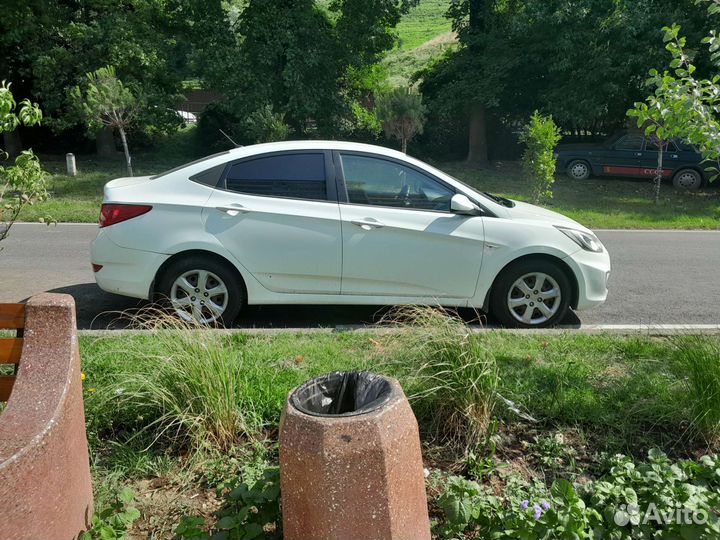Hyundai Solaris 1.6 МТ, 2011, 393 654 км