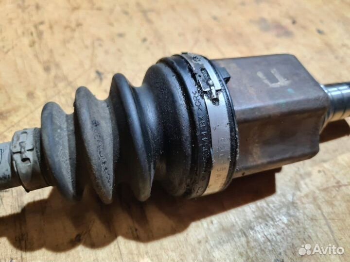 Привод передний левый Nissan Juke F15 1.6 DDT 2011