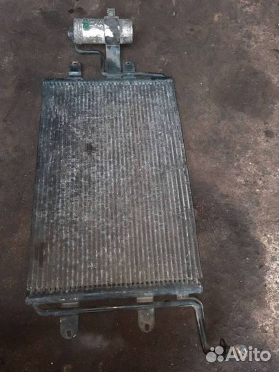 Радиатор кондиционера Volkswagen Golf 4 2000