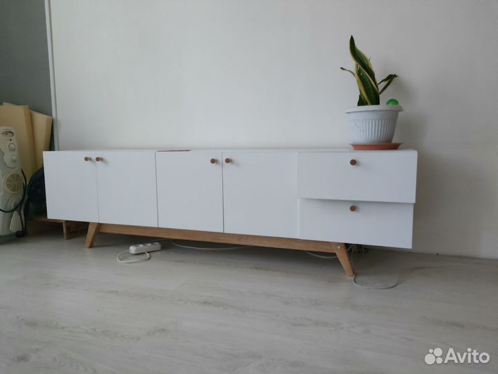 Тумба белая