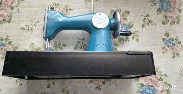 Детская швейная машинка. Дшм-1