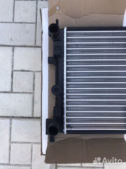 Радиатор охлаждения Поло седан Шкода Рапид Фабия