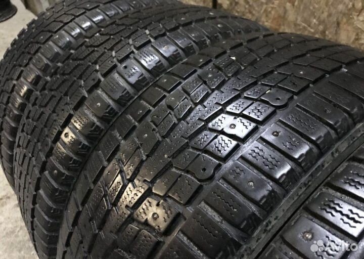 Dunlop SP Winter Ice 01 215/50 R17