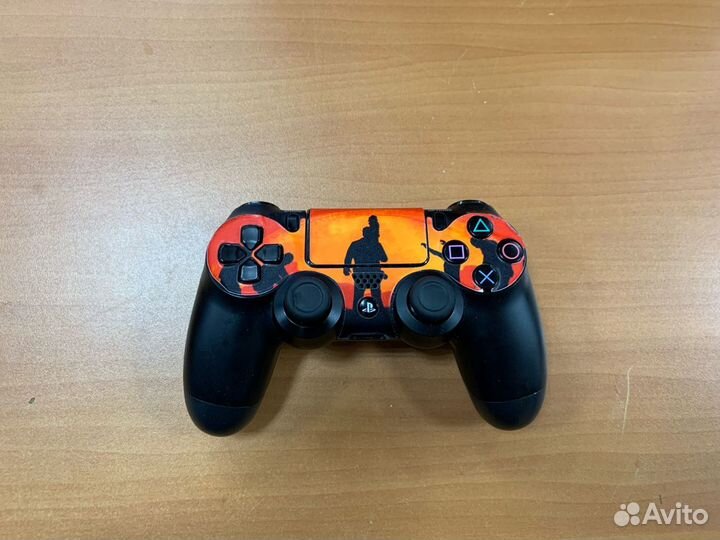 Игровая приставка Sony PlayStation 4 2 джостика