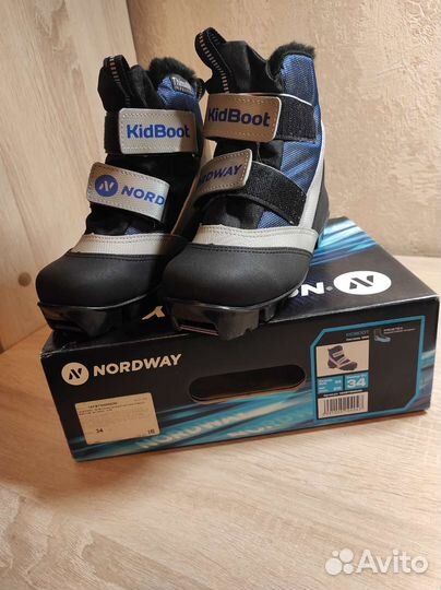 Новые лыжные ботинки 34 р