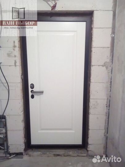 Дверь входная новая