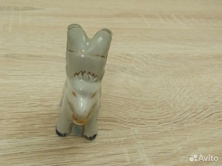 Козерог фарфоровая статуэтка