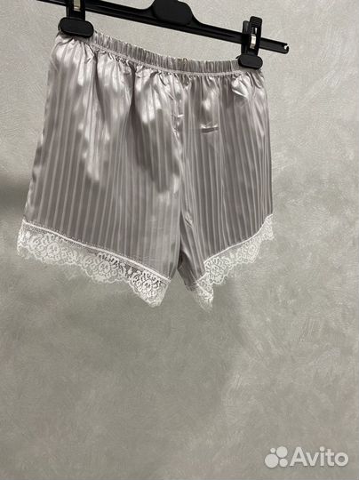 Шорты шелк новые