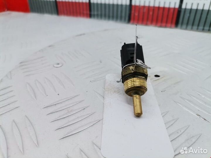 Датчик температуры охлаждающей жидкости Mitsubishi