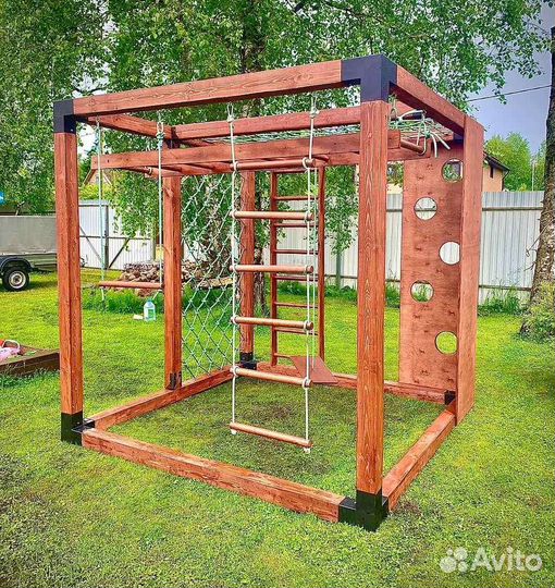 Спортивная площадка уличная