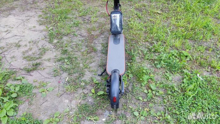 Электросамокат Xiaomi M365 с батареей 17,800 мАч