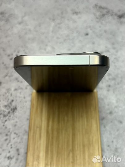 iPhone 15 Pro, 128 ГБ