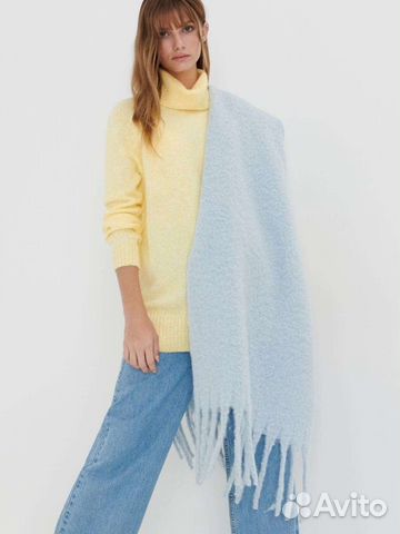 Шарф тренд 2023 голубой