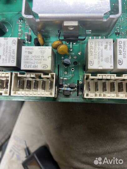 Ремонт стиральных машин/Холодильников