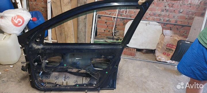 Передняя правая дверь рено лагуна 2