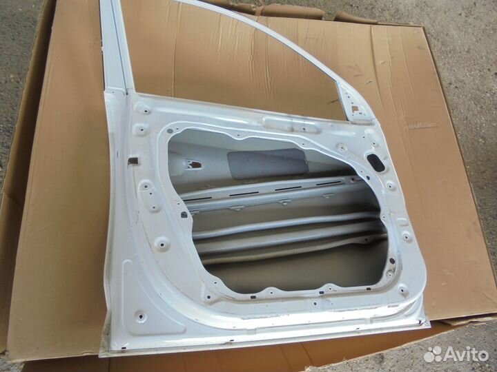 Дверь передняя левая Hyundai Tucson 3