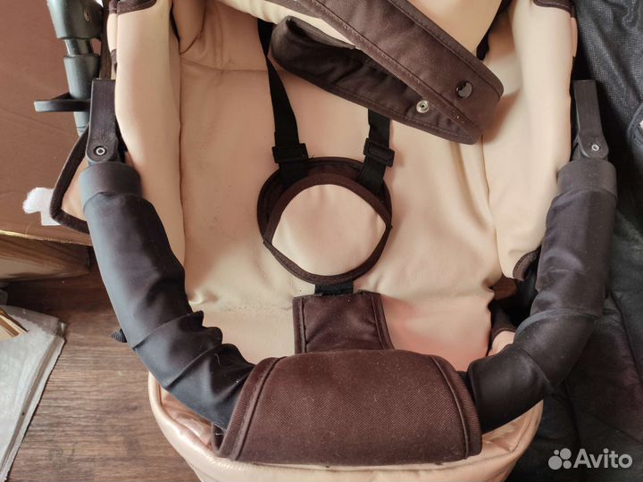 Прогулочная коляска zippy