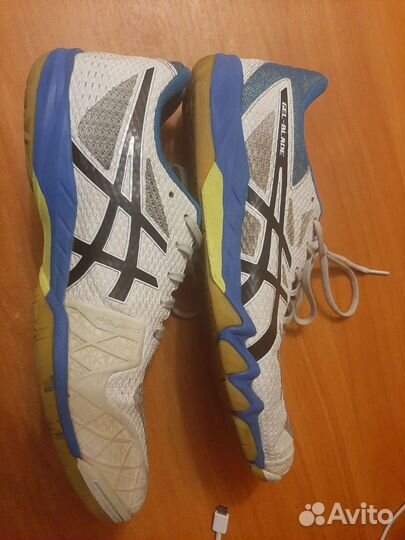 Волейбольные кроссовки asics