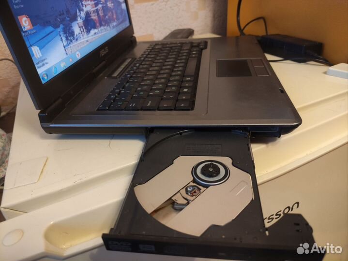 Ноутбук для работы и учёбы Asus X51RL