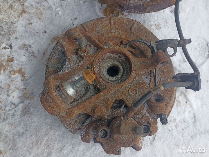 Кожух тормозного диска задний левый правый W164