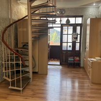 Дом 220 м² на участке 11 сот.