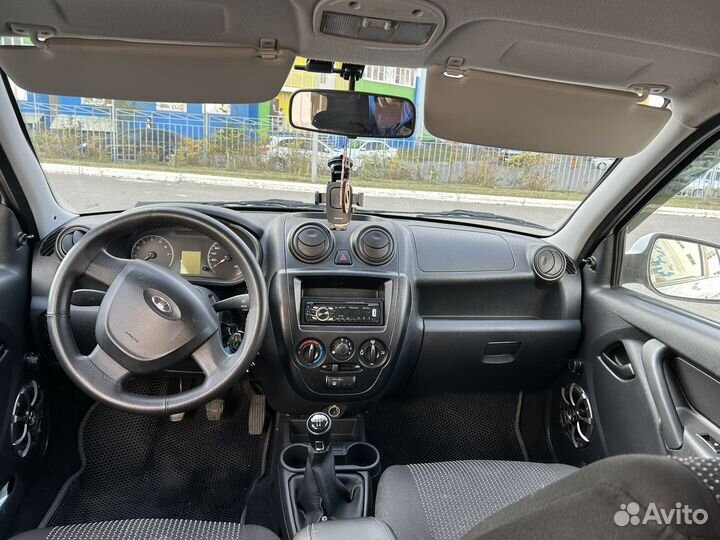 LADA Granta 1.6 МТ, 2012, 105 655 км