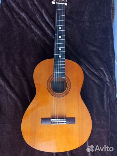 Классическая гитара yamaha c40
